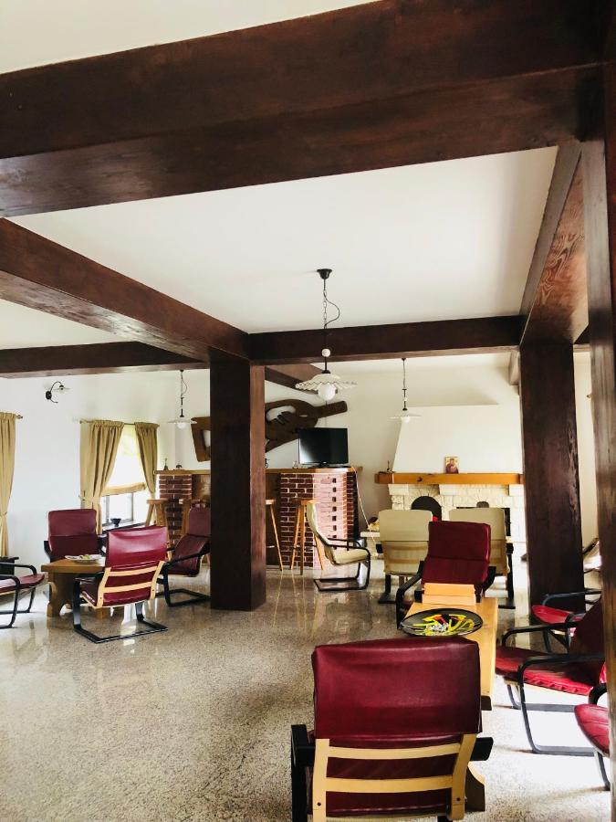 Pensiunea Casa Ancutei ルンカ エクステリア 写真